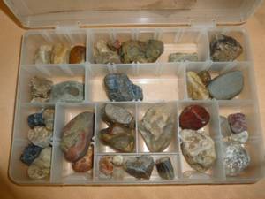 lot 184 image: Collector Rocks