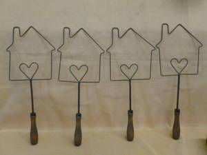 lot 187 image: Rug Beaters