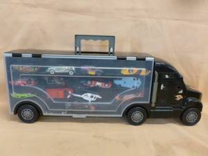 lot 188 image: Hot Wheels Case