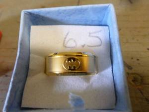 lot 197 image: Mens Ring