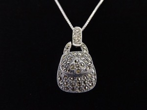 lot 17 image: .925 Sterling Silver Art Nouveau Purse Locket Pendant Necklace