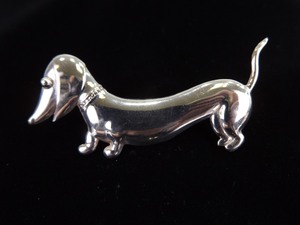 lot 49 image: .925 Sterling Silver Weiner Dog Brooch