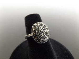 lot 67 image: .925 Sterling Silver Art Nouveau Dome Ring Size 6