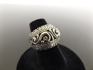 lot 72 image: .925 Sterling Silver Scrolled Dome Ring Size 6.75