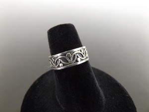 lot 75 image: .925 Sterling Silver Ring Size 6