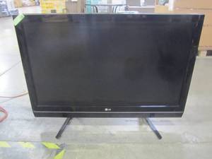 lot 8 image: LG 42LC7D 42 CLASS LCD HDTV