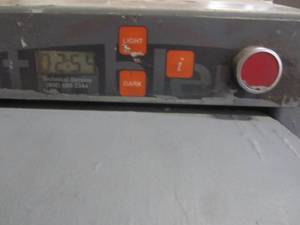 lot 132 image: Ultrablend 1 Gallon Paint Shaker With Digital Timer