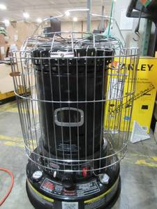 lot 231 image: Dyna-Glo WK95C8B 23,800 BTU Indoor Kerosene Convection Heater - Doesnt Ignite, Missing Wick, Maybe Other Parts.