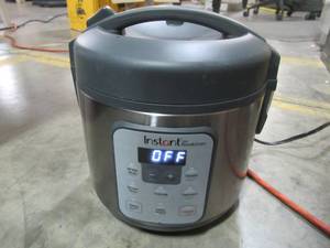 lot 232 image: Instant Zest Rice Cooker, Grain Maker, and Steamer8 CupsCooks White Rice, Brown Rice, Quinoa, and OatmealFrom the Makers of Instant Pot - Missing Spoon.