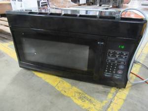 lot 237 image: Magic Chef 1.6 cu. ft. Over the Range Microwave MCO165UB - Does not warm food, plate does not turn.  Has Electrical Issues.