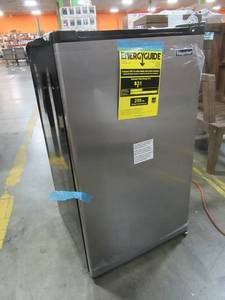 lot 243 image: Magic Chef 3.2 cu. ft. Mini Fridge without Freezer in Platinum Steel, MCAR320PSE