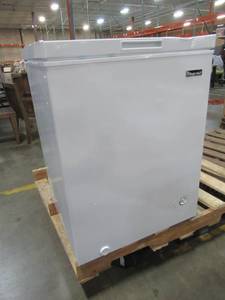 lot 244 image: Magic Chef 7.0 cu. ft. Chest Freezer in White, HMCF7W3 - Some Outside Dents Mainly on RH Side Panel.