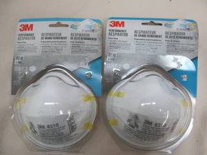 lot 18 image: 3M    respirator N95 masks