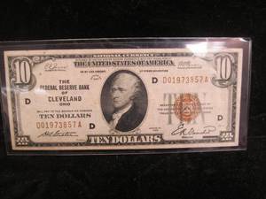 lot 33 image: currency