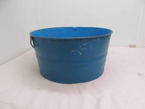 lot 74 image: galvanized wash tub