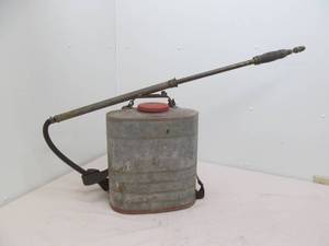 lot 118 image: Indian fire fighter back pack