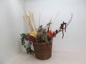 lot 161 image: basket dried stems