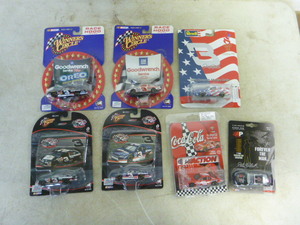 lot 56 image: 7 Dale Earnhardt Sr. 164 Scale Cars