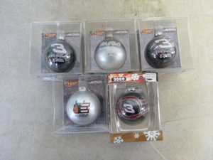 lot 89 image: 5 Dale Earnhardt Ornament Bulbs