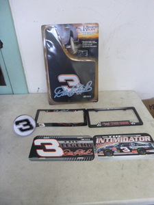 lot 69 image: Dale Earnhardt Sr. #3 Hitch Cover, License Plate Holders and Mud Flaps