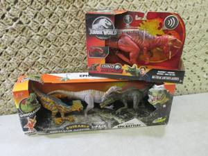 lot 16 image: Dinosaur Toy Figures  RM3...
