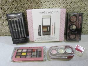 lot 50 image: Assorted Makeup and Accessories  F-...