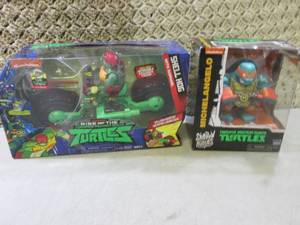 lot 57 image: Teenage Mutant Ninja Turtles Toys  ...