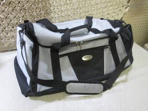 lot 74 image: Bella Russo Duffel Bag New  BS...