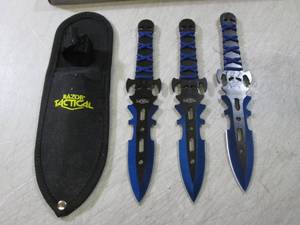 lot 153 image: 3pc Razor Tactical Throwing Knives ...