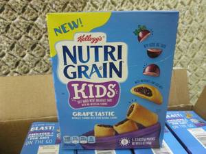 lot 175 image: Case of 5 Boxes Kelloggs Nutri Grai...