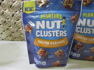 lot 181 image: 4 Bags of Planters Nut Clusters Sal...