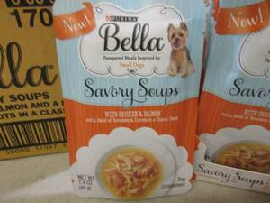lot 200 image: 16 Pouches Purina Bella Savory Soup...