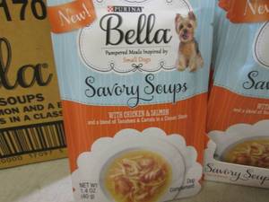 lot 201 image: 16 Pouches Purina Bella Savory Soup...