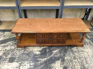 lot 2 image: Coffee Table