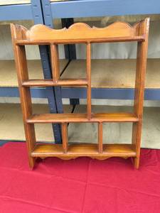 lot 5 image: Wall Shelf