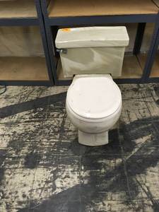 lot 24 image: Toilet