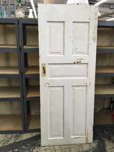 lot 26 image: Door