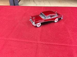 lot 37 image: 1955 Buick Century Scale 126
