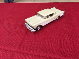 lot 39 image: Buick Roadmaster Scale 126