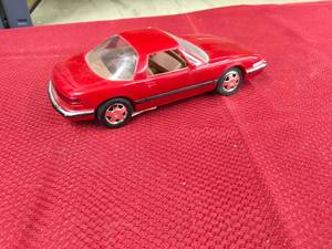lot 51 image: 1988 Buick Reatta Scale 124