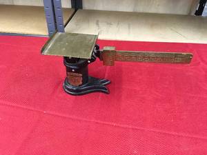 lot 75 image: Weis Manufacturing Postal Scale
