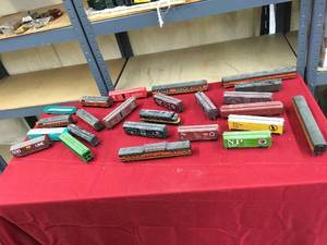 lot 87 image: Great Northern & Northern Pacific Trains