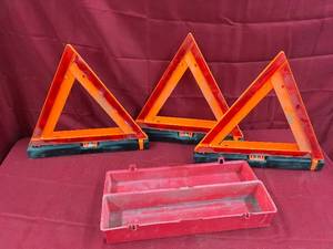 lot 107 image: Motor Vehicle Safety Triangles