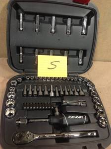 lot 5 image: Husky 65 Piece 14 and 38 Drive Mechanics Tool Set in good condition