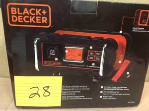 lot 28 image: BLACKDECKER Black  Decker 15 Amp Battery Charger with alternator check BC15BD in good condition