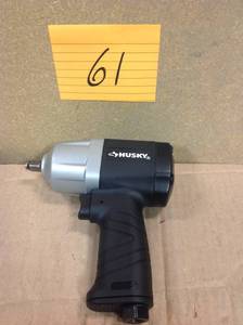 lot 61 image: Husky 250 ft.lbs. 38 In. Impact Wrench in good condition