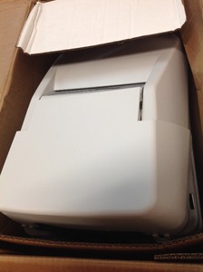 lot 114 image: GE 30,000 Grain Water Softener NOT USED whit damage on the plastic cover and base please review the pictures