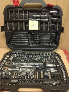 lot 31 image: Husky Mechanics Tool Set (230-Piece) MISSING PCS