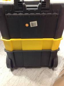 lot 48 image: Stanley Essential 19 in. 3-in-1 Detachable Mobile Work Box in good condition
