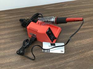 lot 34 image: Weller 5-Watt to 40-Watt Soldering Station